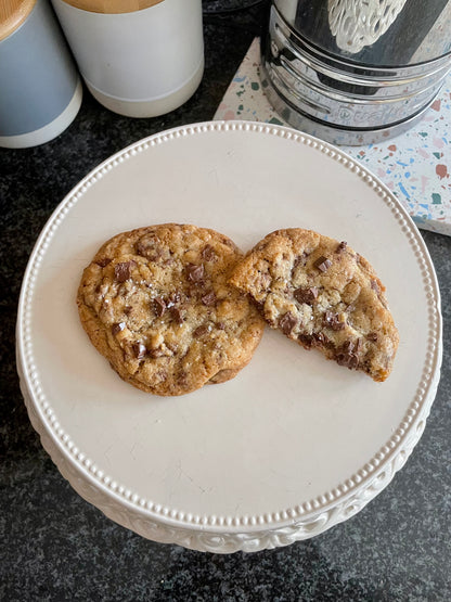 Milk Chocolate Chunk Cookies