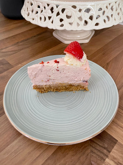 Vanilla & Fresh Strawberry Cheesecake